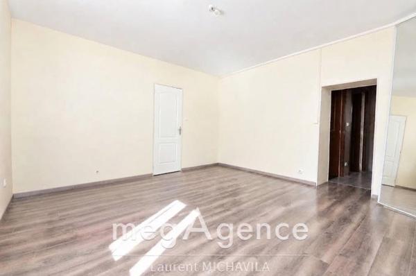 Appartement à BEZIERS, 34500 - 3 pièces 64m²