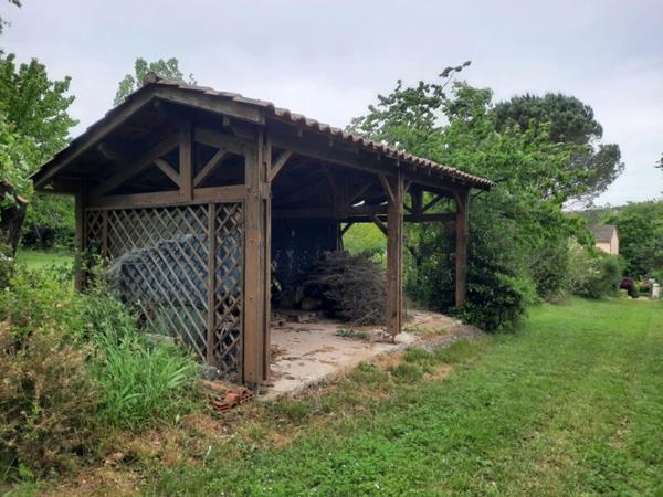 PUYGOUZON - Grande maison familiale avec piscine et jardin