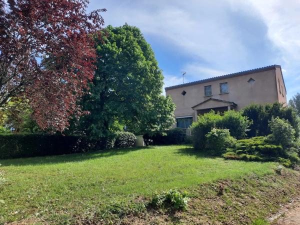 PUYGOUZON - Grande maison familiale avec piscine et jardin