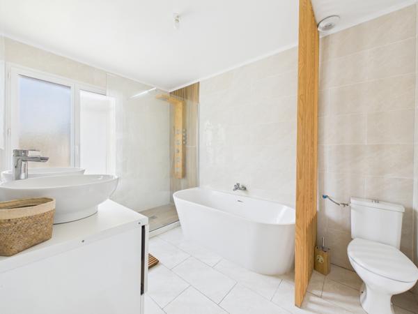 Chailly-en-Bière (77930) A Vendre - Maison de plain-pied proche du centre-ville de 102m².