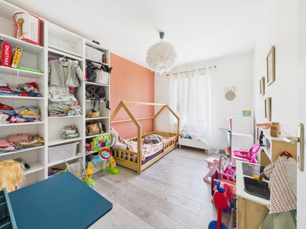 Chailly-en-Bière (77930) A Vendre - Maison de plain-pied proche du centre-ville de 102m².