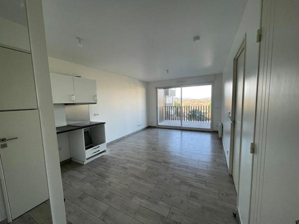 Nature, Plage et Piscine - T2 récent + parking - Hyères (83400)