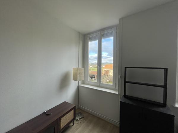 Villars (42390) Appartement F2 meublé VILLARS