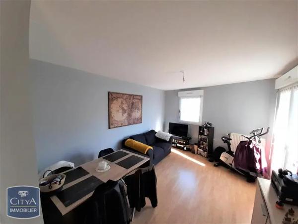 Appartement à louer 2 pièces 48.86m² Poitiers (86000)
