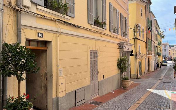 Appartement à vendre    3 pièces •  Ollioules