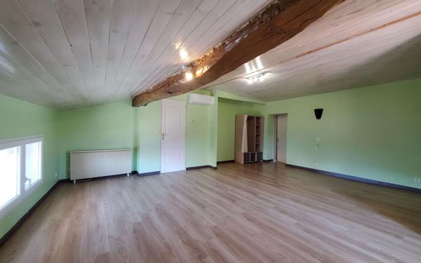 Maison à vendre    5 pièces •  Finhan
