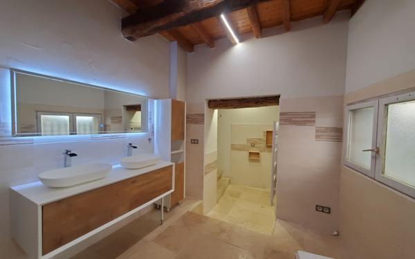 Maison à vendre    5 pièces •  Finhan