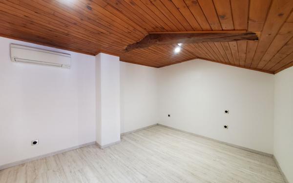 Maison à vendre    5 pièces •  Finhan