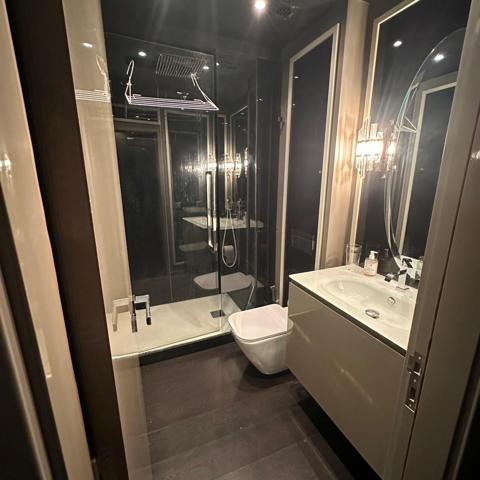 Paris (75014) Studio rénové avec goût – Vavin / Jardin du Luxembourg