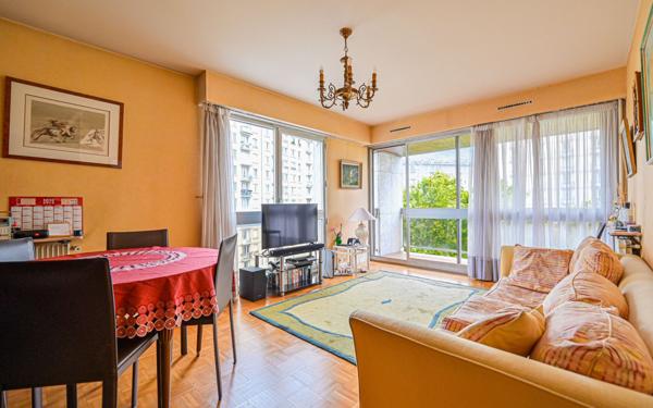 Appartement à vendre    3 pièces • 60,60 m2 Paris 12