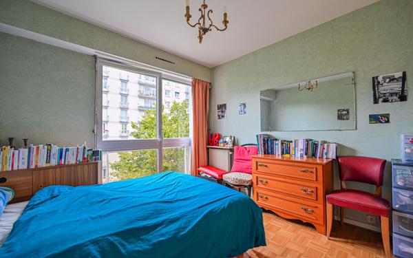 Appartement à vendre    3 pièces • 60,60 m2 Paris 12