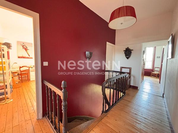 TRES BELLE MAISON FAMILIALE A DEUX PAS DU CENTRE DE LA FLECHE
