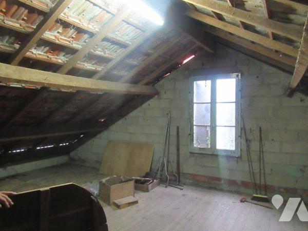 A Vendre à Pont sainte Marie dans environnement de qualité. A découvrir cette maison de 1920 d'...