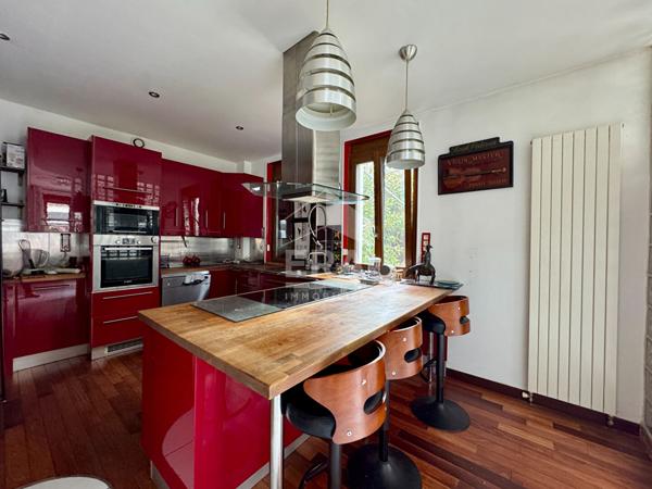 Maison Pussay 6 pièce(s) 139.43 m2 À vendre