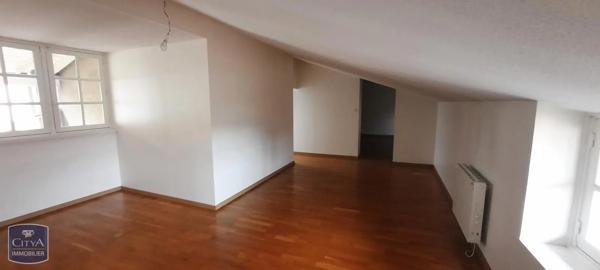 Appartement à louer 4 pièces 135m² Pamiers (09100)