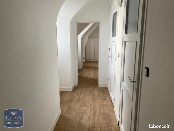 Appartement à louer 2 pièces 53m²