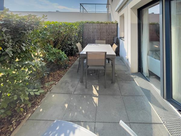 Appartement T3 contemporain, terrasse, cellier et parking,  
La rochelle 17000
