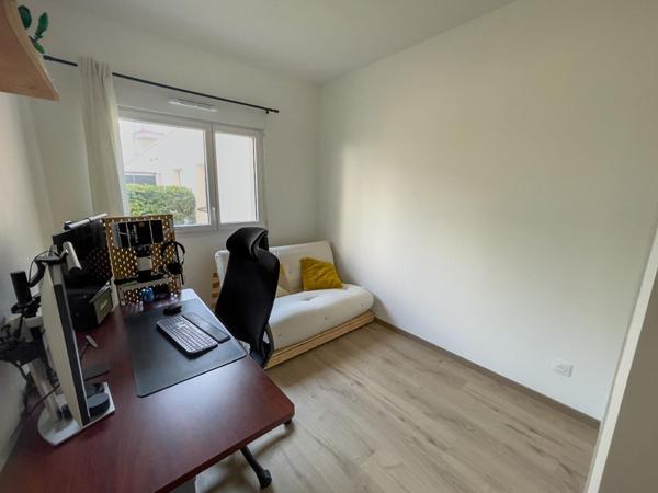 Appartement T3 contemporain, terrasse, cellier et parking,  
La rochelle 17000