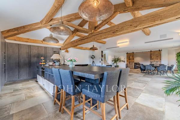 Mougins - Villa contemporaine d’exception au cœur d’un domaine privé