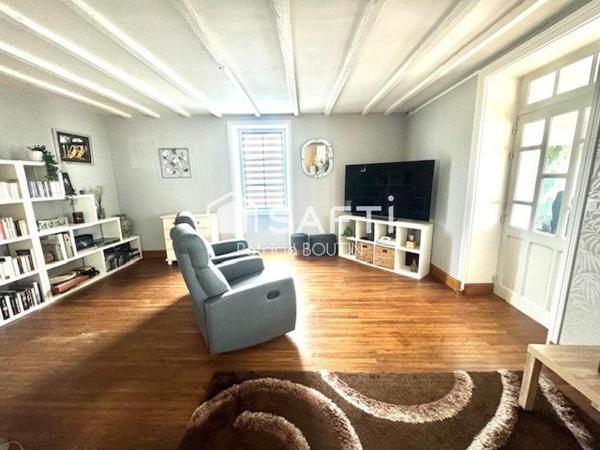 MAGNIFIQUE MAISON FAMILIALE DE 4 CHAMBRES POSSIBILITE PLUS ET STUDIO A NIORT !