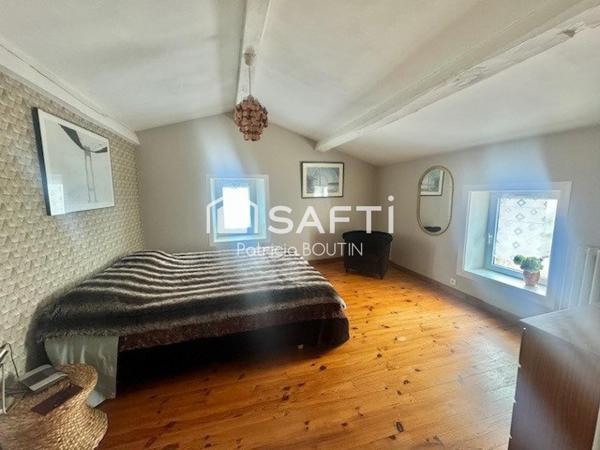 MAGNIFIQUE MAISON FAMILIALE DE 4 CHAMBRES POSSIBILITE PLUS ET STUDIO A NIORT !