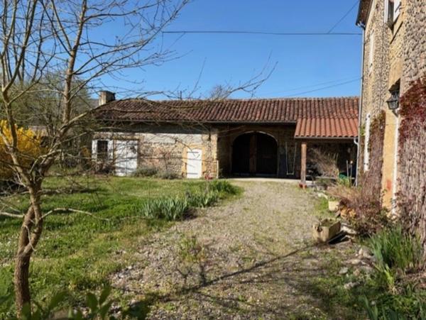 Proche PLAISANCE DU GERS (32), BELLE MAISON XIX, 200m2 dont 140 habitables, sur jardin clos de murs et de haies de 1600m2