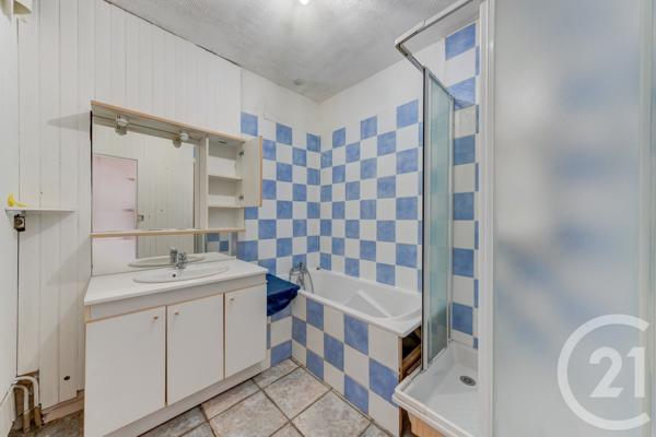 Appartement F2 à vendre  2 pièces - 49,10 m 2   LYON  - 69003