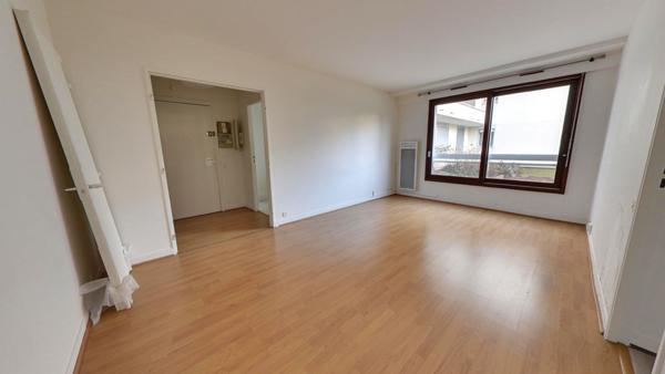 Appartement Saint Maurice 2 pièces de 45,94 m² avec cave et parking à 12 min du RER A de Joinville-le-Pont