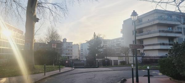 Appartement Saint Maurice 2 pièces de 45,94 m² avec cave et parking à 12 min du RER A de Joinville-le-Pont