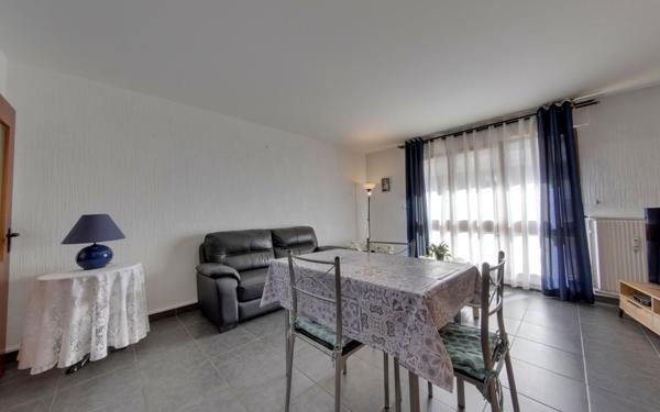 Appartement à vendre    3 pièces • 72,57 m2 Le Blanc-Mesnil