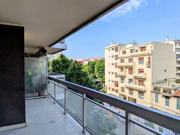 Appartement à vendre à Nice (06300) - Alpes-Maritimes