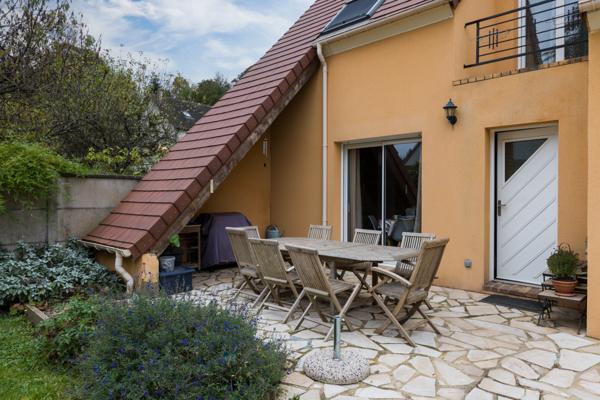 MAISON 7 PIECES -135 M² - BRECHAMPS 28 Nogent-le-Roi (28210)