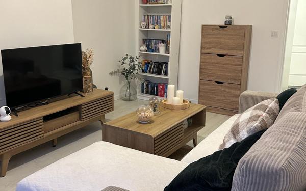 Appartement à louer    3 pièces • 53 m2 Montbouy