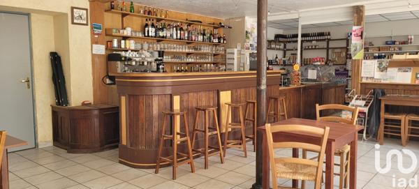 Immeuble à vendre 313 m² Thaumiers