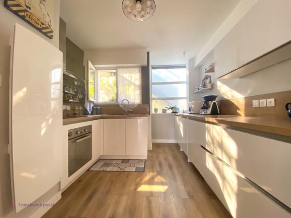 Appartement à vendre à Vannes secteur Gare Hôpital Grand T3  de 70 m² Parking Terrasse