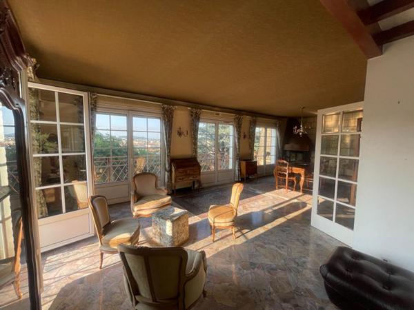 En exclusivité au quartier du Bas Brésis, grande maison d'architecte disposant de 2 logements , terrain constructible quart