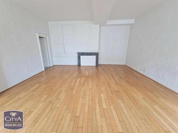 Appartement à vendre 2 pièces 77.5m² Saumur (49400)
