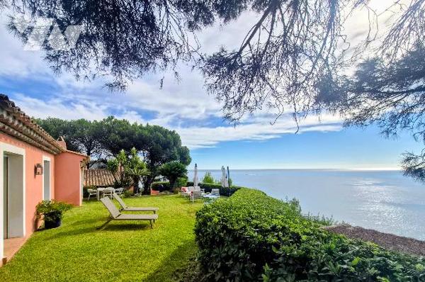 Sainte-Maxime – Villa d’exception avec vue mer au cœur du Domaine de Souvenance