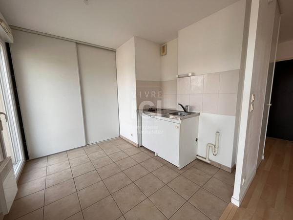 Murs-erigné Studio Lumineux