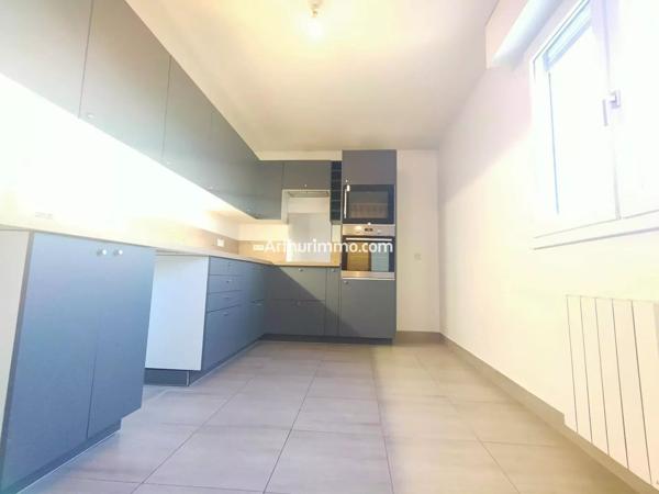 Location Appartement 5 pièces 106 m2 à Sucy-en-Brie