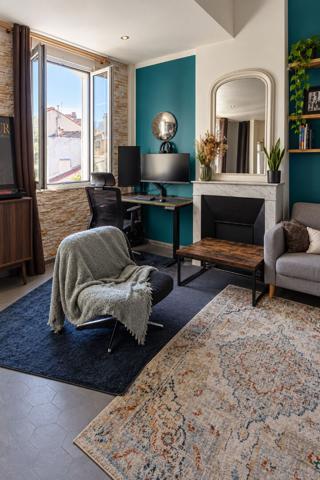 RUE AUGUSTE BLANQUI - STUDIO - LUMINOSITE, COEUR D'ILOT
