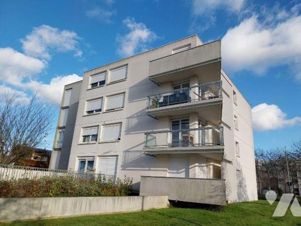 RENNES. Quartier POTERIE. Dans résidence Le Toffoli, appartement de type 2 de 42,99 m2 Hab. sit...