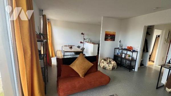 RENNES. Quartier POTERIE. Dans résidence Le Toffoli, appartement de type 2 de 42,99 m2 Hab. sit...