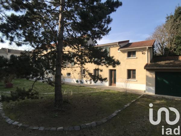 Maison traditionnelle 6 pièces de 125 m² à Le Raincy (93340)