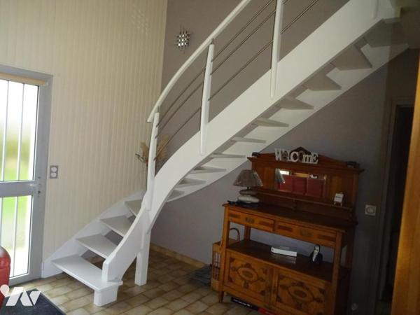 DONGES proche BESNE, Maison T4/T5, 154 m² SH, Pièce de vie 55m², Terrain 1174m² extension 50m² 2010.