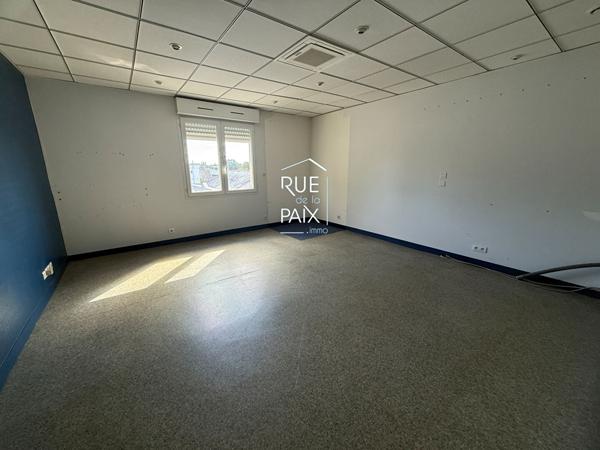 86100 CHATELLERAULT appartement / bureaux Chatellerault 5 pièce(s) 164.87 m2