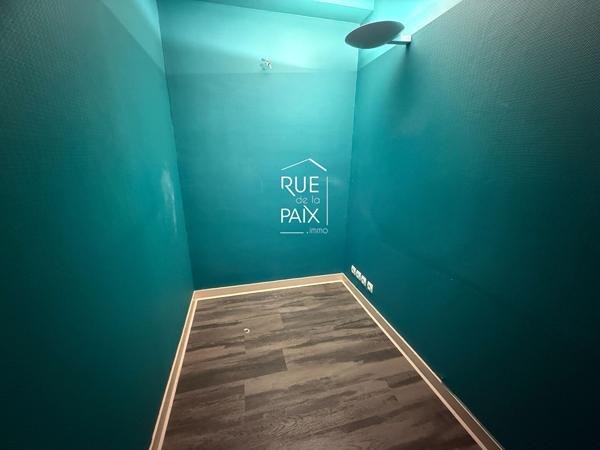 86100 CHATELLERAULT appartement / bureaux Chatellerault 5 pièce(s) 164.87 m2