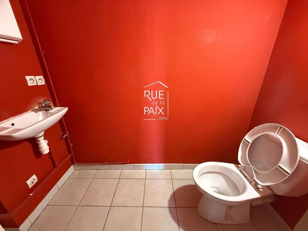 86100 CHATELLERAULT appartement / bureaux Chatellerault 5 pièce(s) 164.87 m2