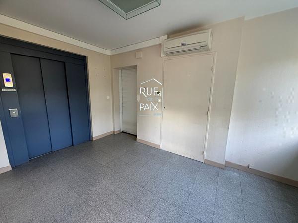 86100 CHATELLERAULT appartement / bureaux Chatellerault 5 pièce(s) 164.87 m2