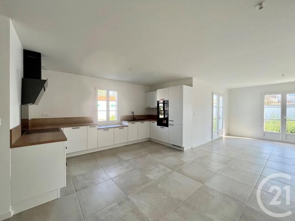 Maison à vendre  5 pièces - 125 m 2   ST PIERRE D OLERON  - 17